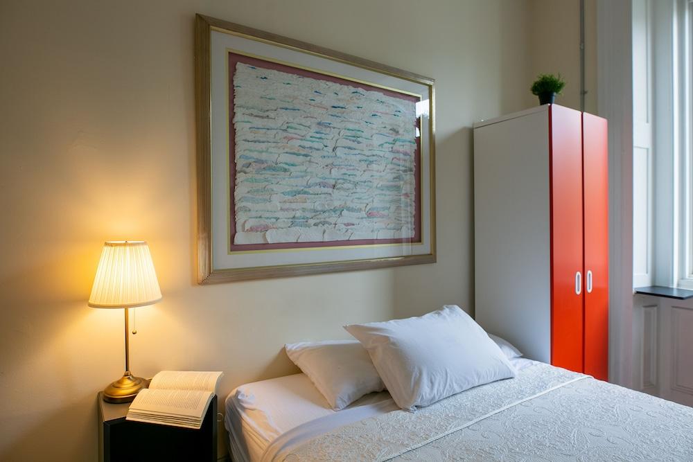 Auberge & Hotel Montreal Espace Confort Exterior photo