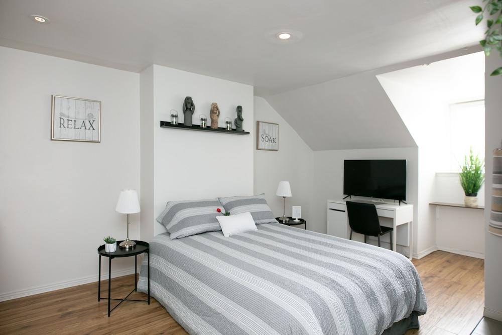 Auberge & Hotel Montreal Espace Confort Exterior photo